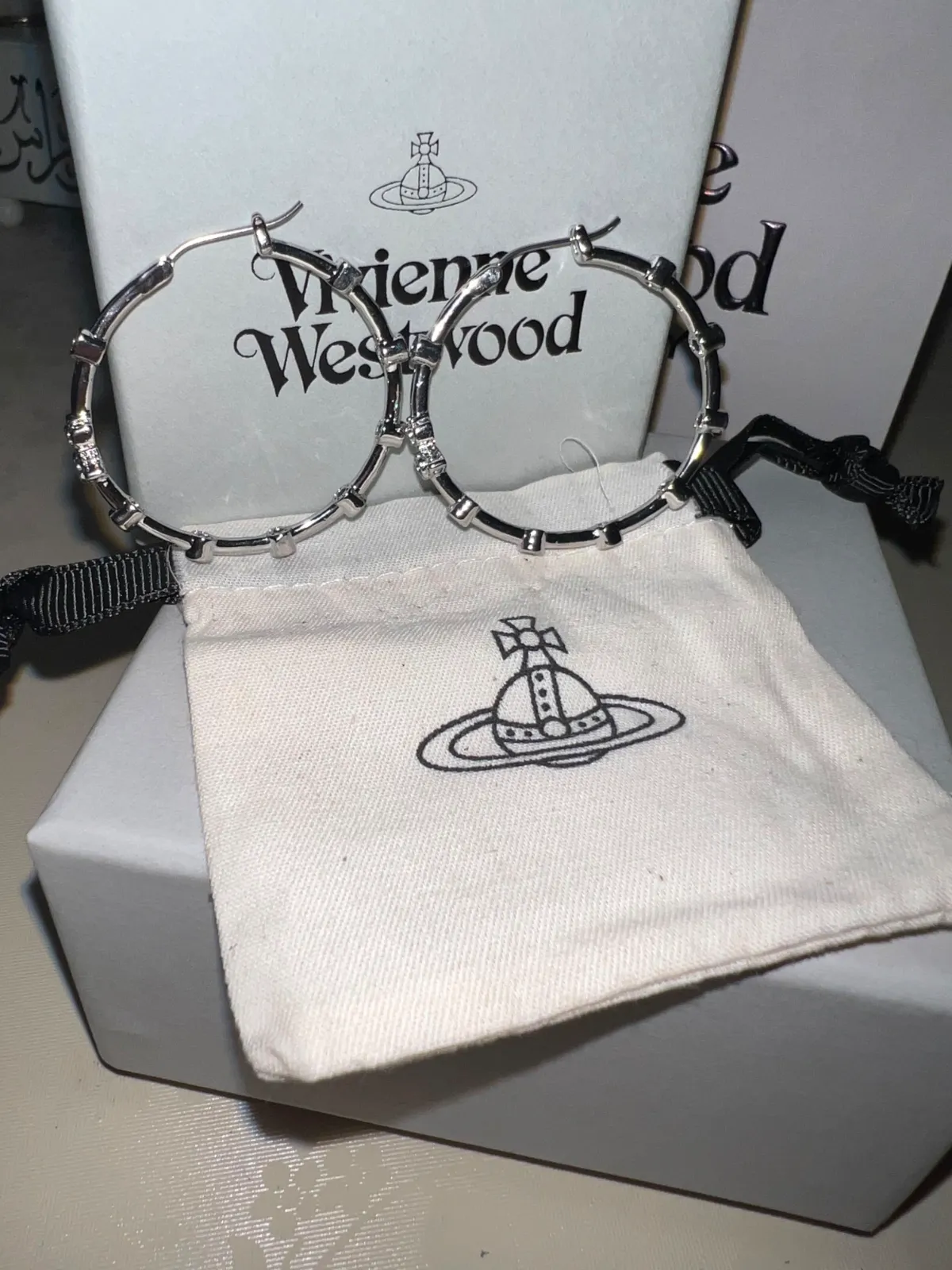 Boucles d'oreilles créoles Vivienne Westwood