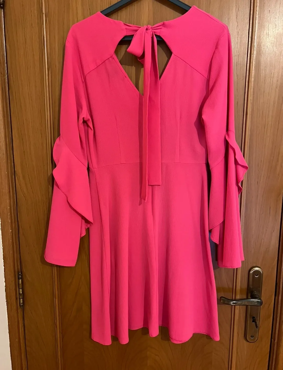 Robe rose fuschia manches volantées 2
