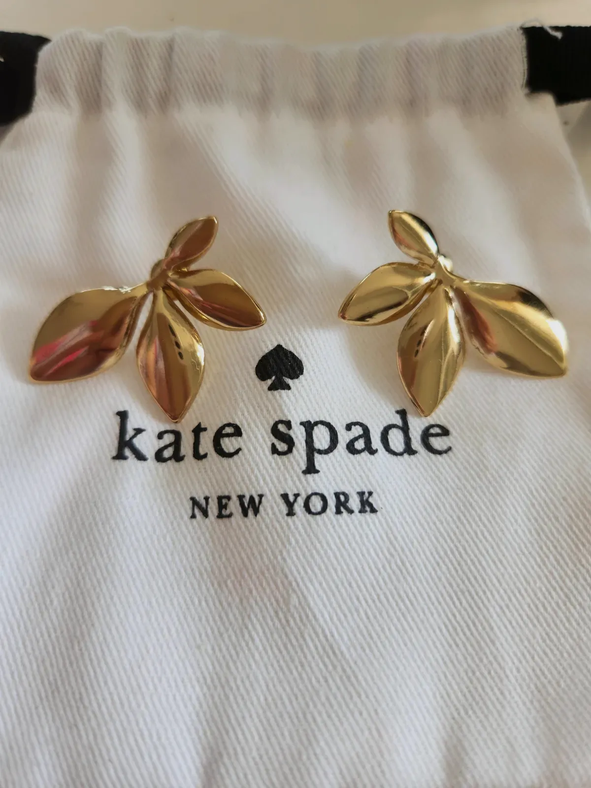 Boucles d'oreilles Kate Spade feuilles dorées – Kate Spade – or – taille Taille unique 4