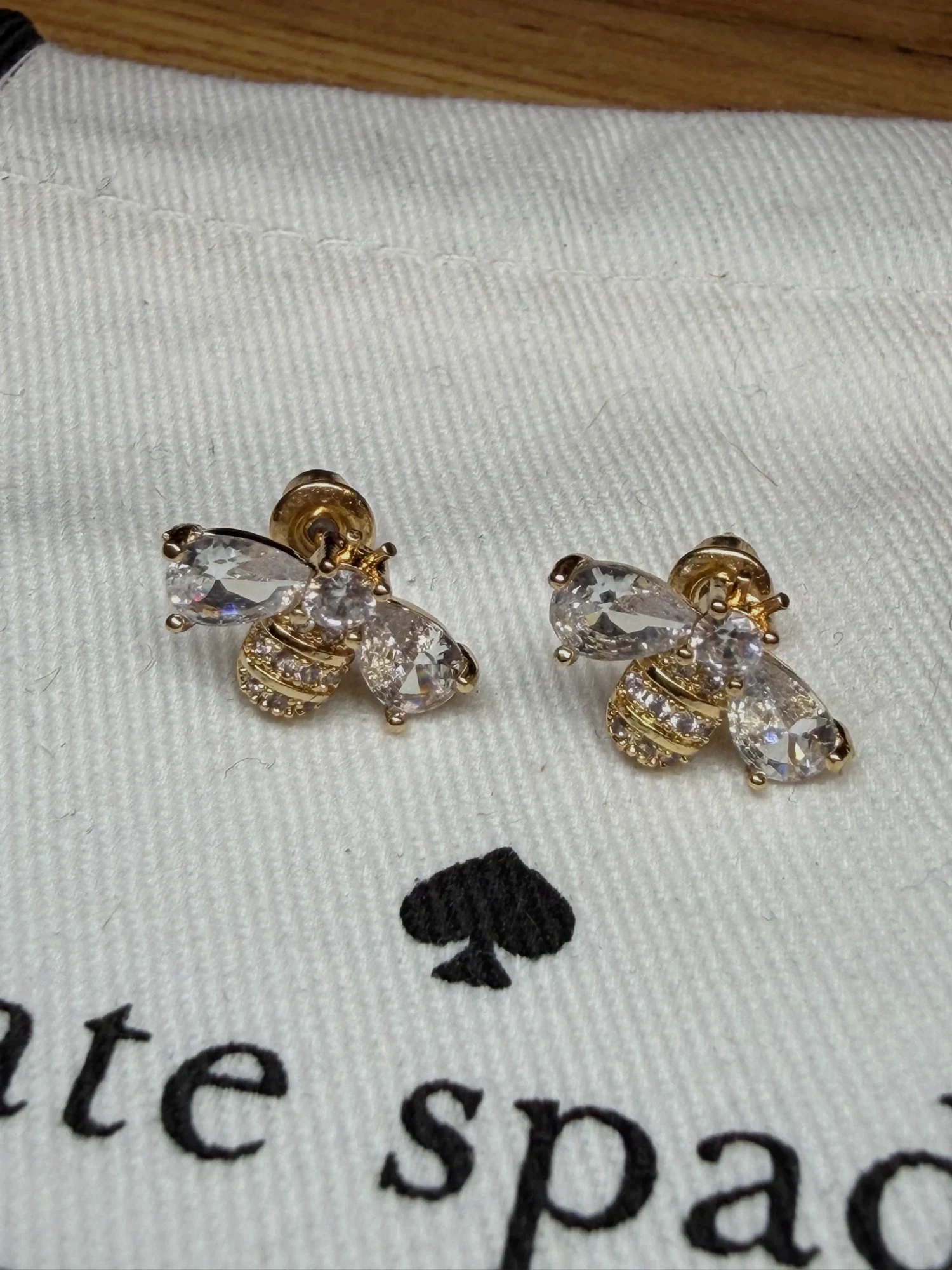 Boucles d'oreilles abeille Kate Spade ( or rose )