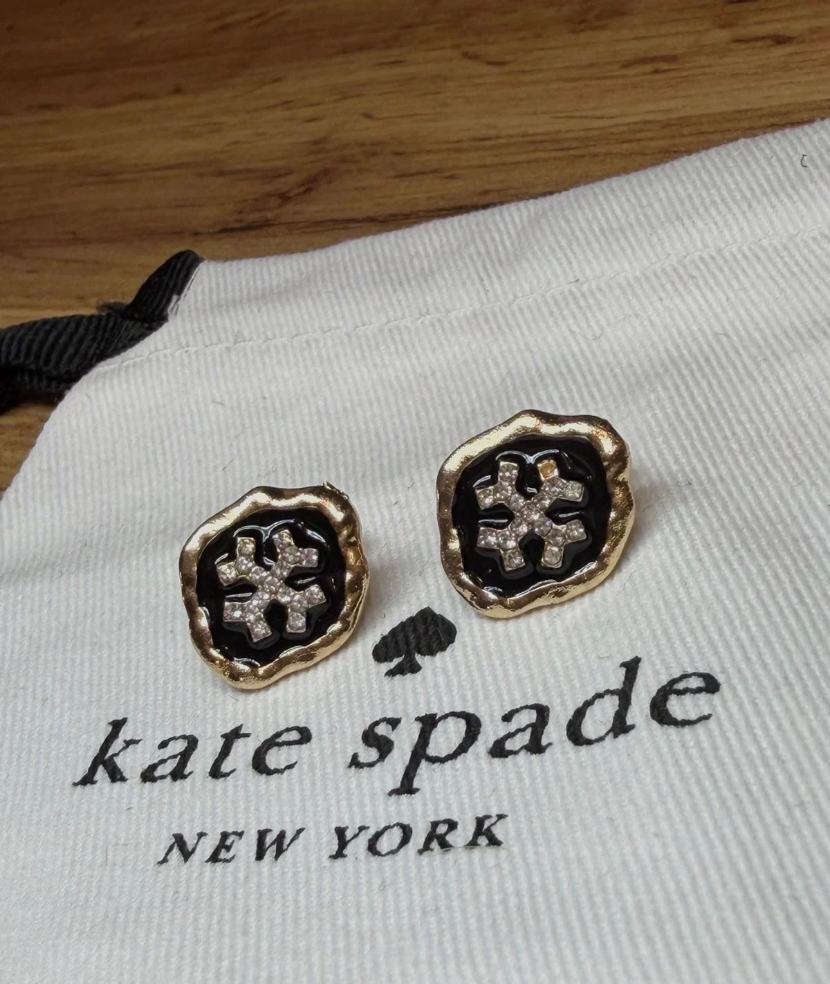 Boucles d'oreilles Kate Spade dorées et noires