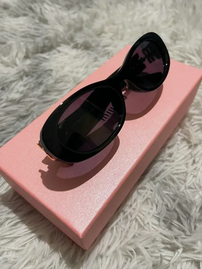 Lunettes de soleil Miu Miu noires – Miu Miu – taille Taille unique 2