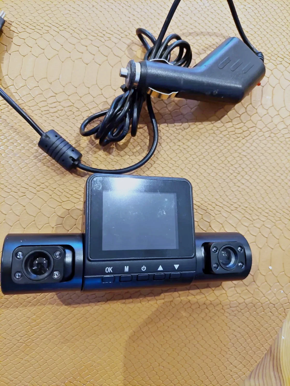 Dashcam double caméra écran 2.7 pouces