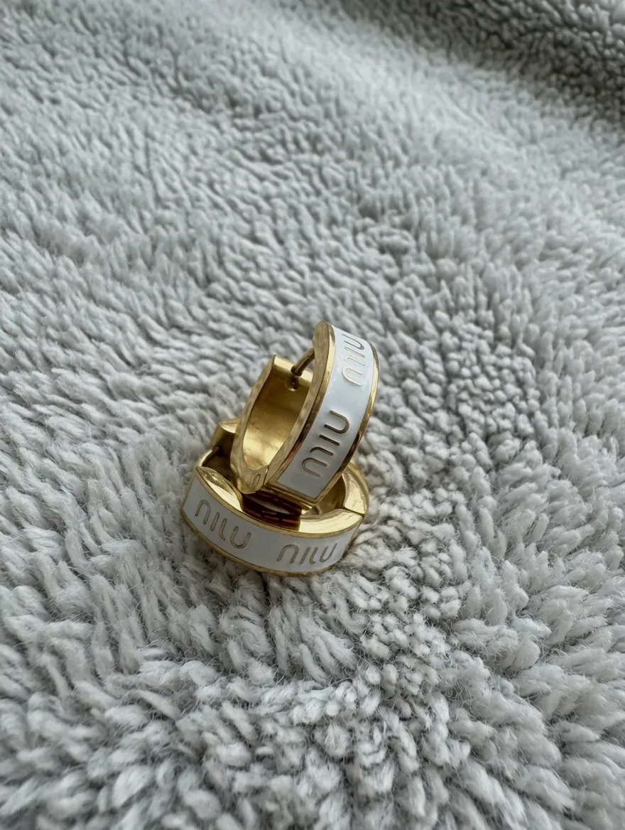 Boucles d'oreilles Miu Miu créoles dorées – Miu Miu – doré – taille Taille unique 3