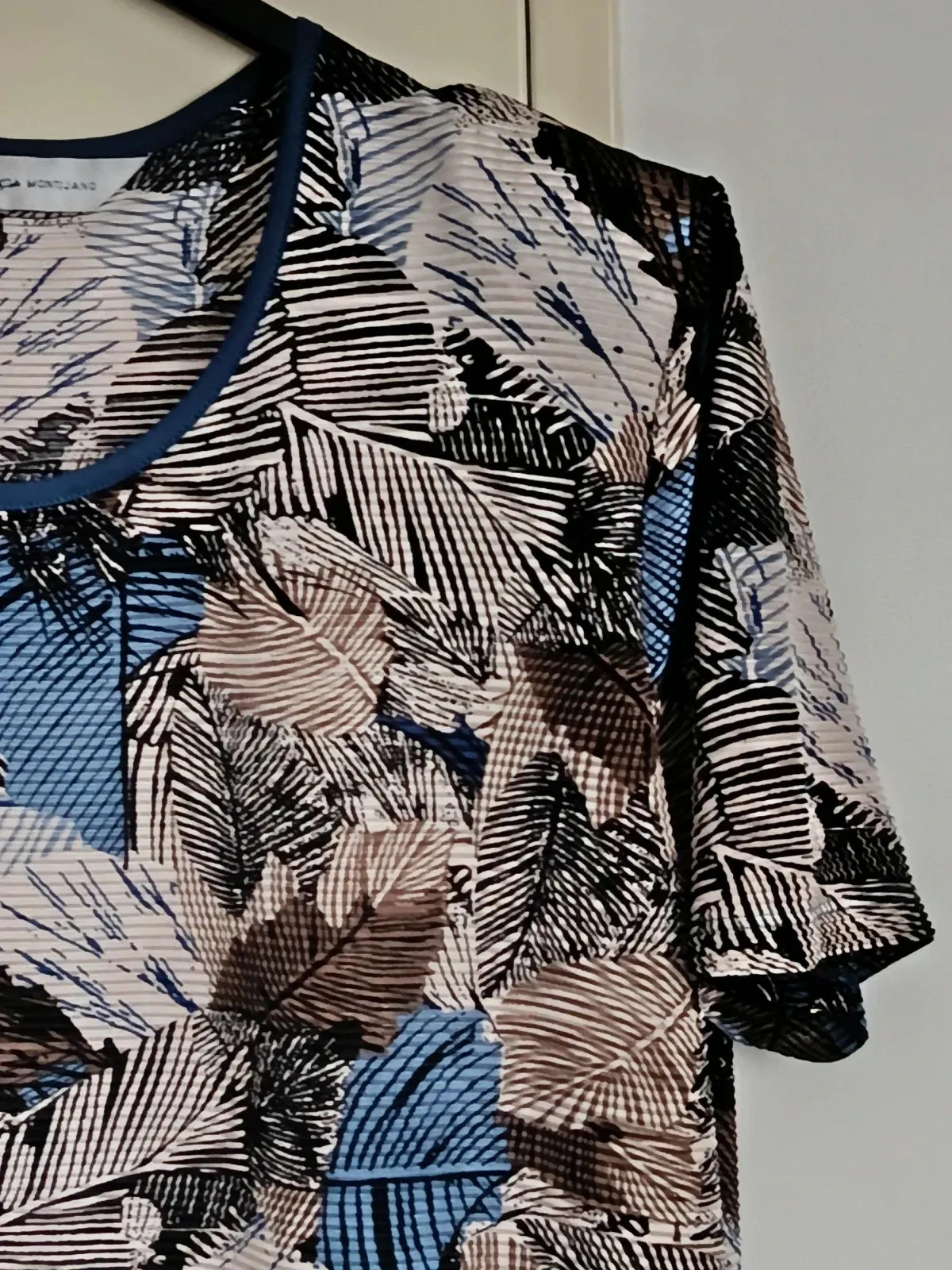 Camiseta Plisada Amalia Montijano - Estampado Tropical Chic🔥🔥 – Amalia Montijano – taille L / 40 / 12 4