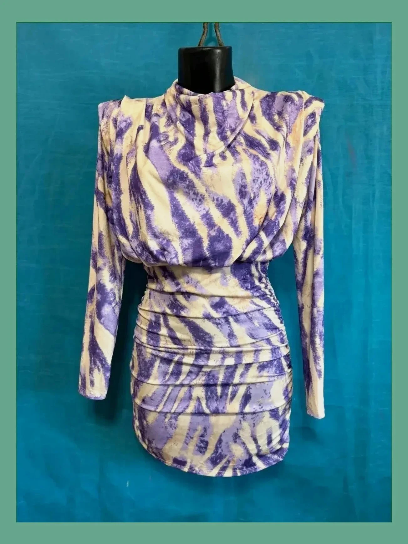 Vestido estampado tela elástica de marca Insta girl , talla S/M 😍 – Insta Girl – taille S / 36 / 8