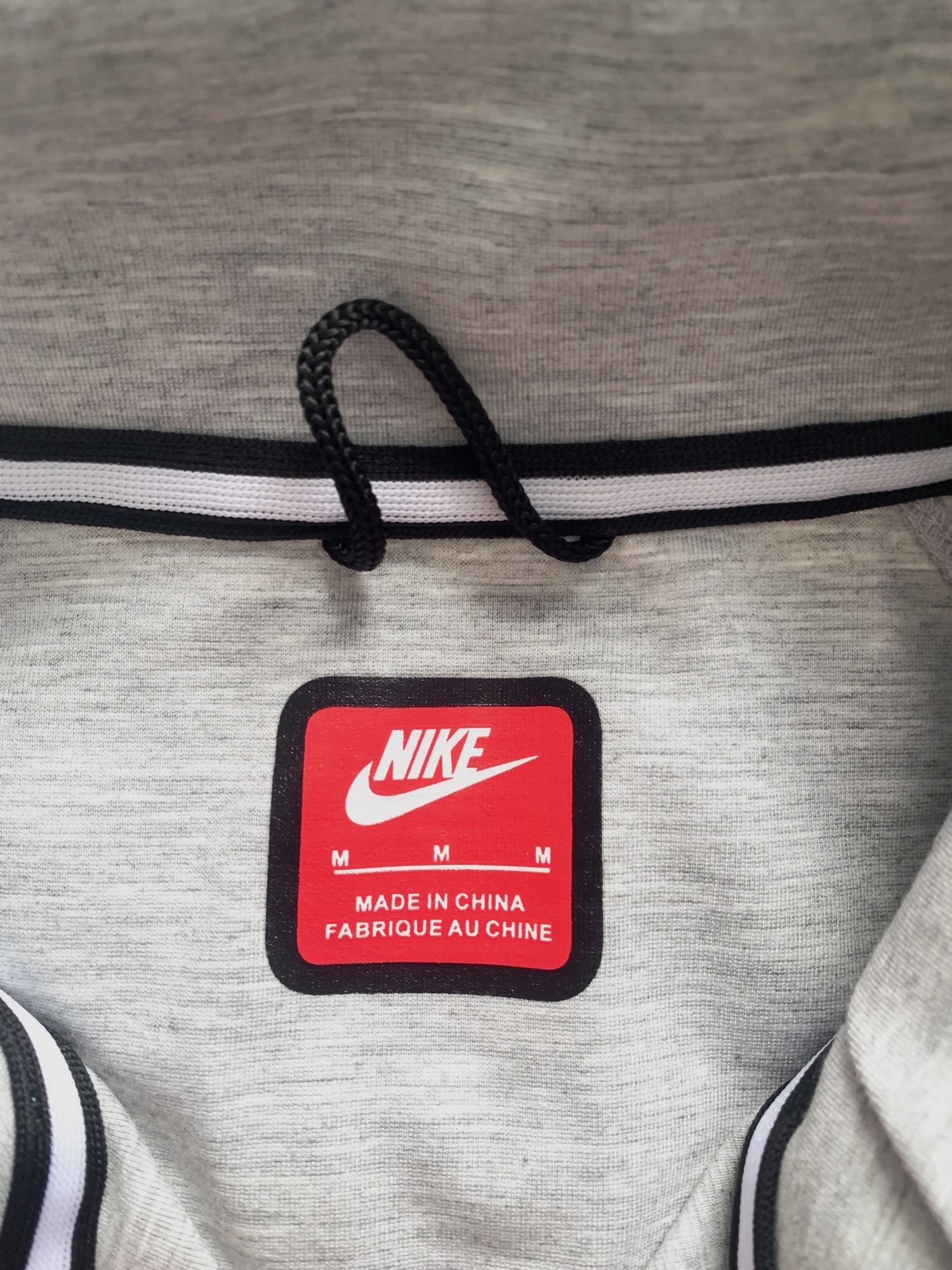 Pull Nike tech Taille M – Nike – taille M