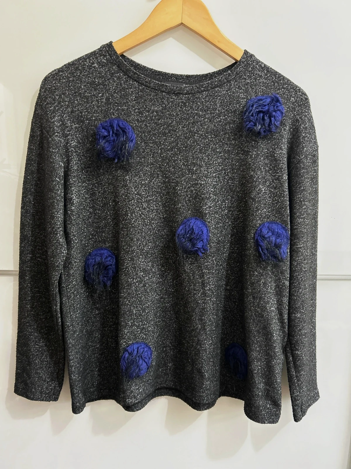Pull Zara S gris chiné pompons bleu oversize – Zara – taille S / 36 / 8