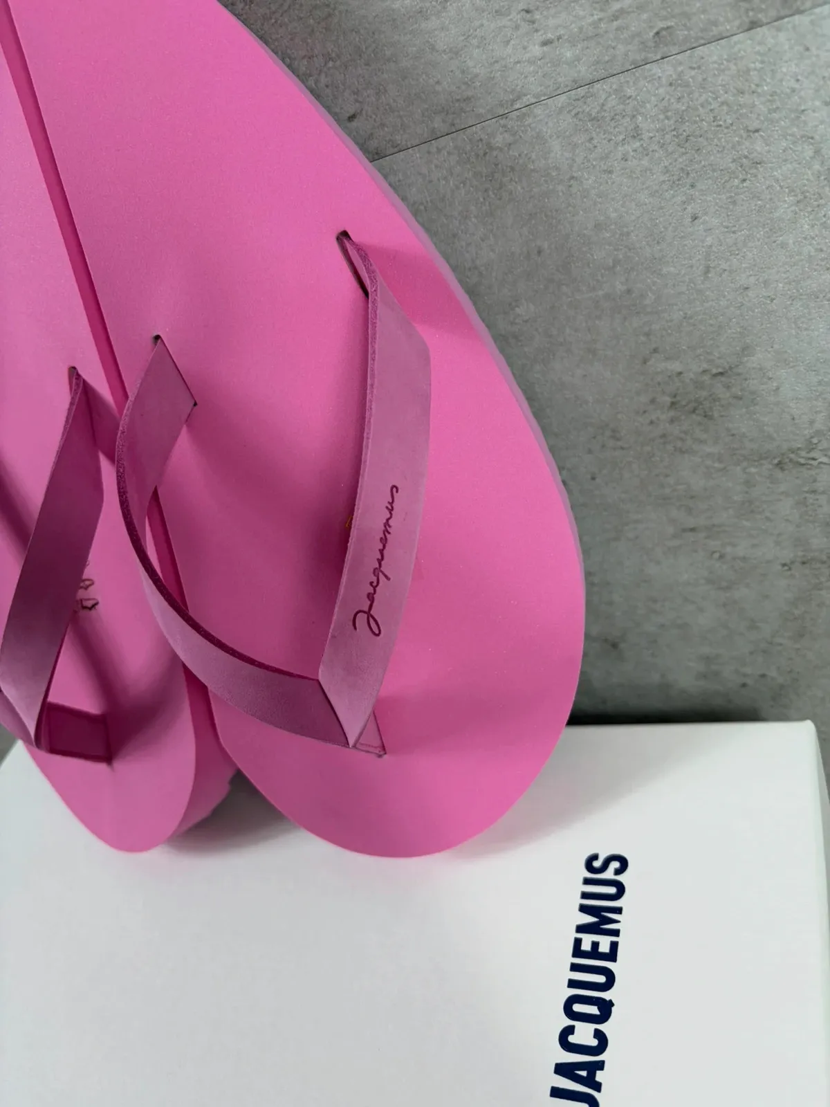 Jacquemus femme Les Tongs Cœur taille 37 sandales roses capsule Pink forme cœur collector – Jacquemus – taille 37 3