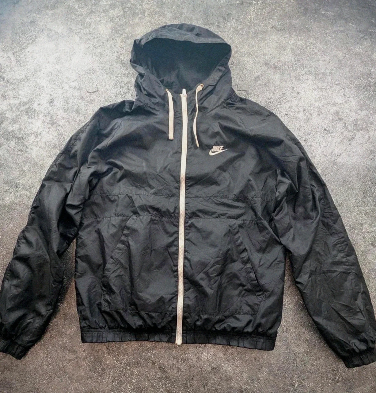 Nike veste coupe vent noire hooded windbreaker zip streetwear S