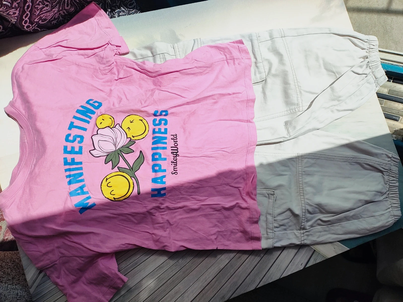 2 t shirts with joggers pent 7 to 8 years