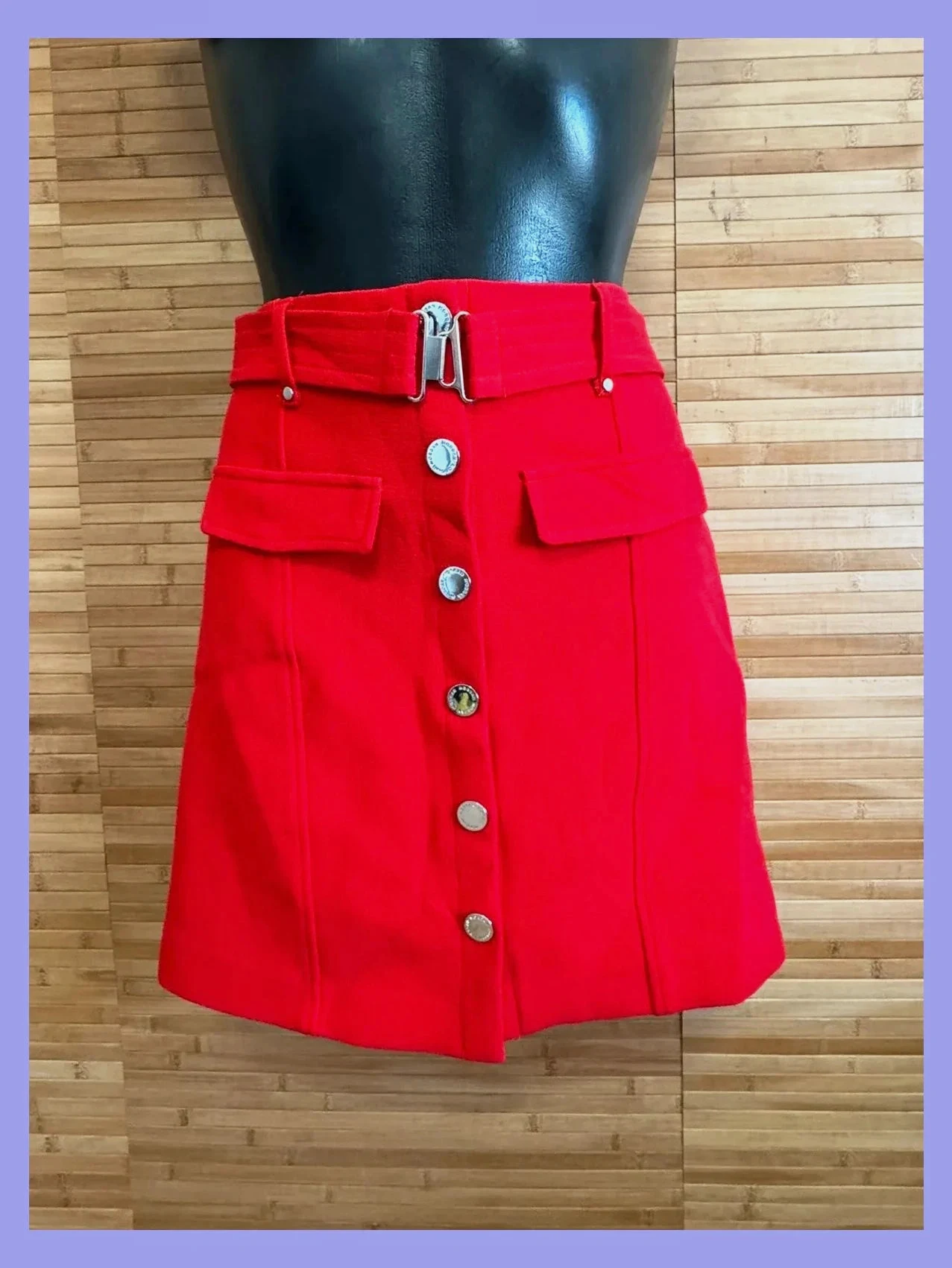 Divina mini falda roja de morgan , talla 36 😍
