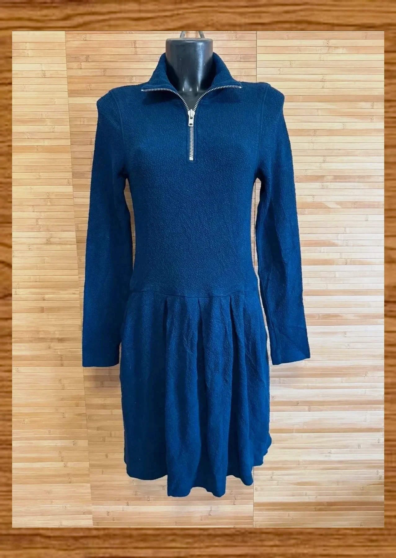Divino vestido invierno de marca Ganni , talla L , elástico y muy cómodo 😍