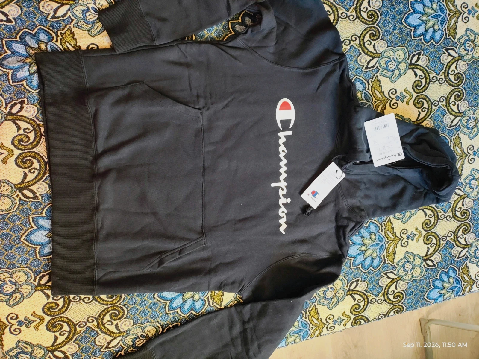 Champion hoodie M new with tag