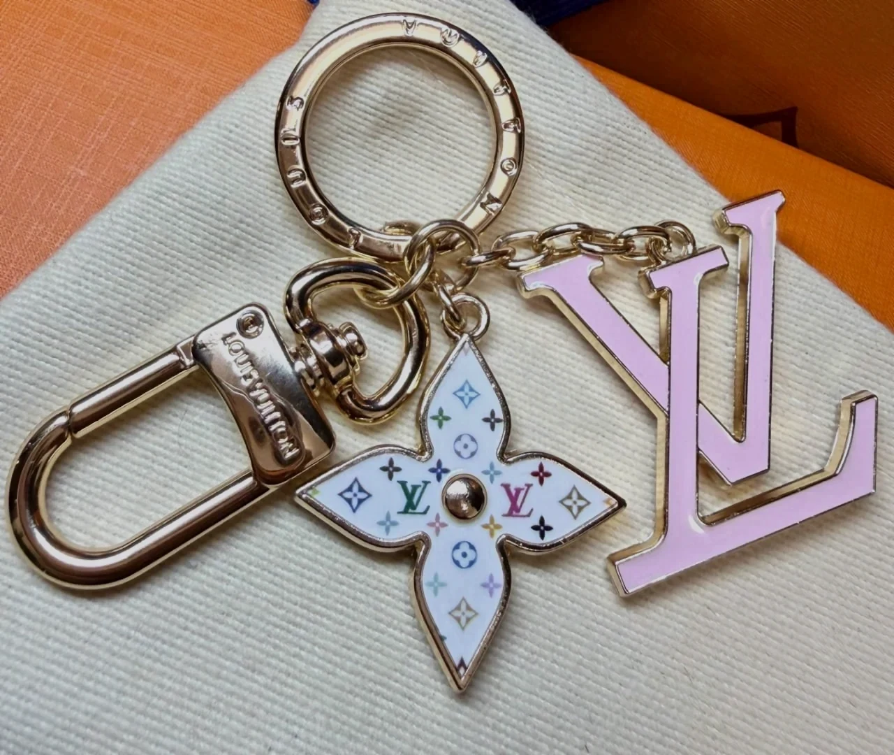 Porte-clés Louis Vuitton Rose