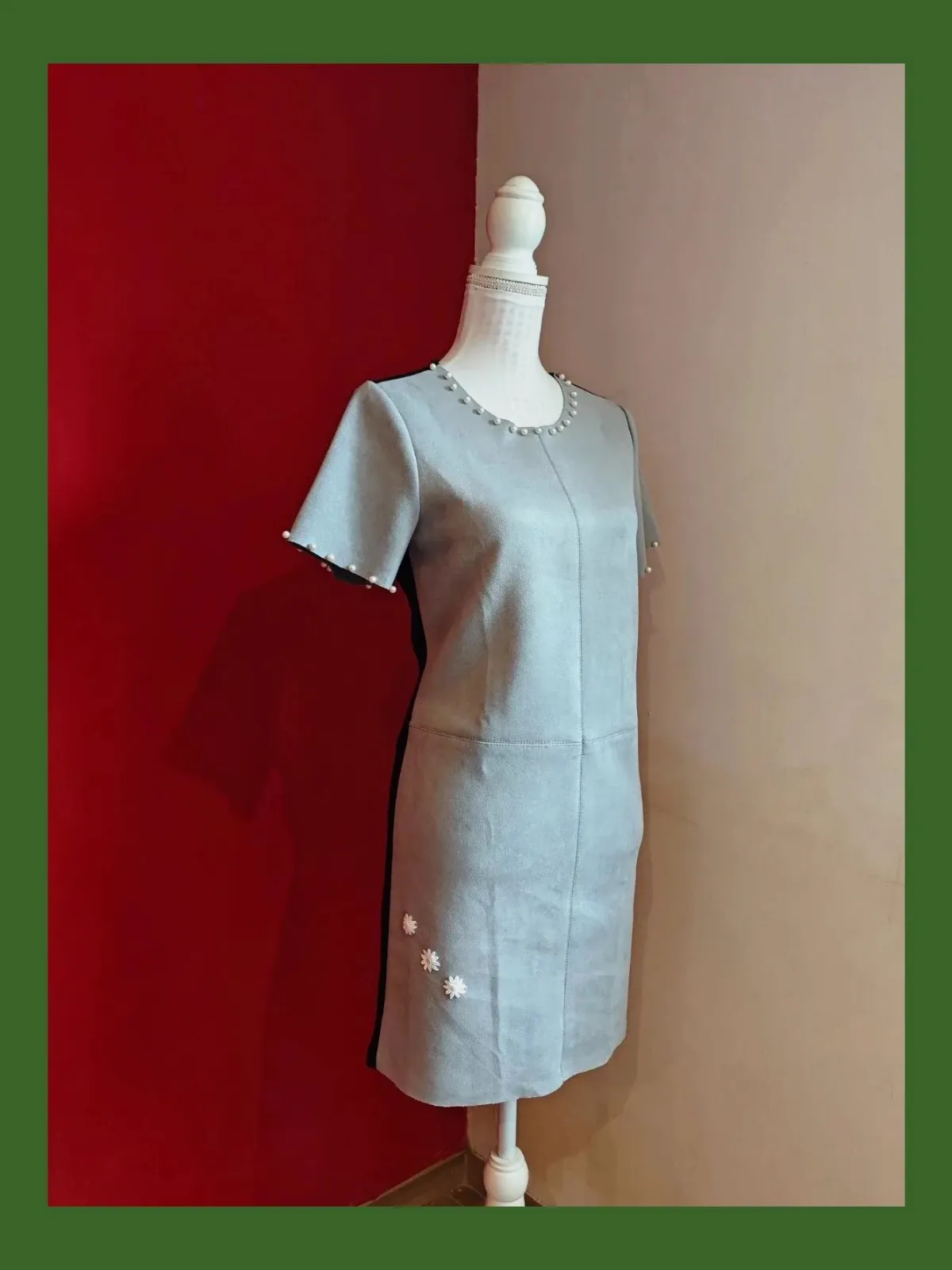 🌺 Vestido de antelina gris delante con perlas en escote y mangas y punto negro detrás – Shimai – taille L / 40 / 12 3