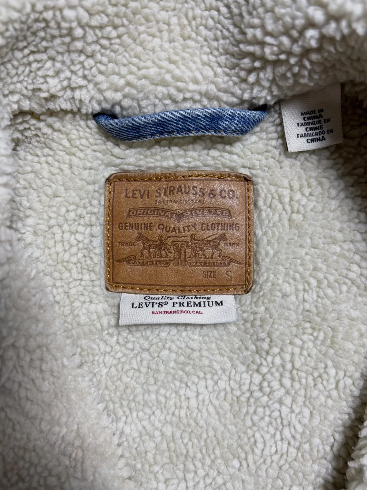 Jaqueta de Ganga Levi's Premium Mickey Mouse Sherpa – Levi's – taille S 4