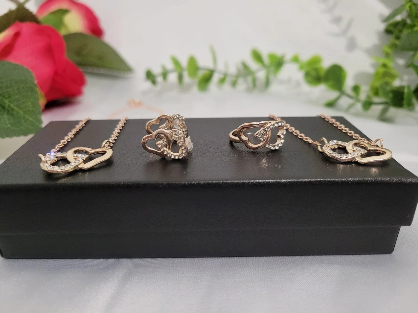 Ensemble de bijoux en forme de cœur