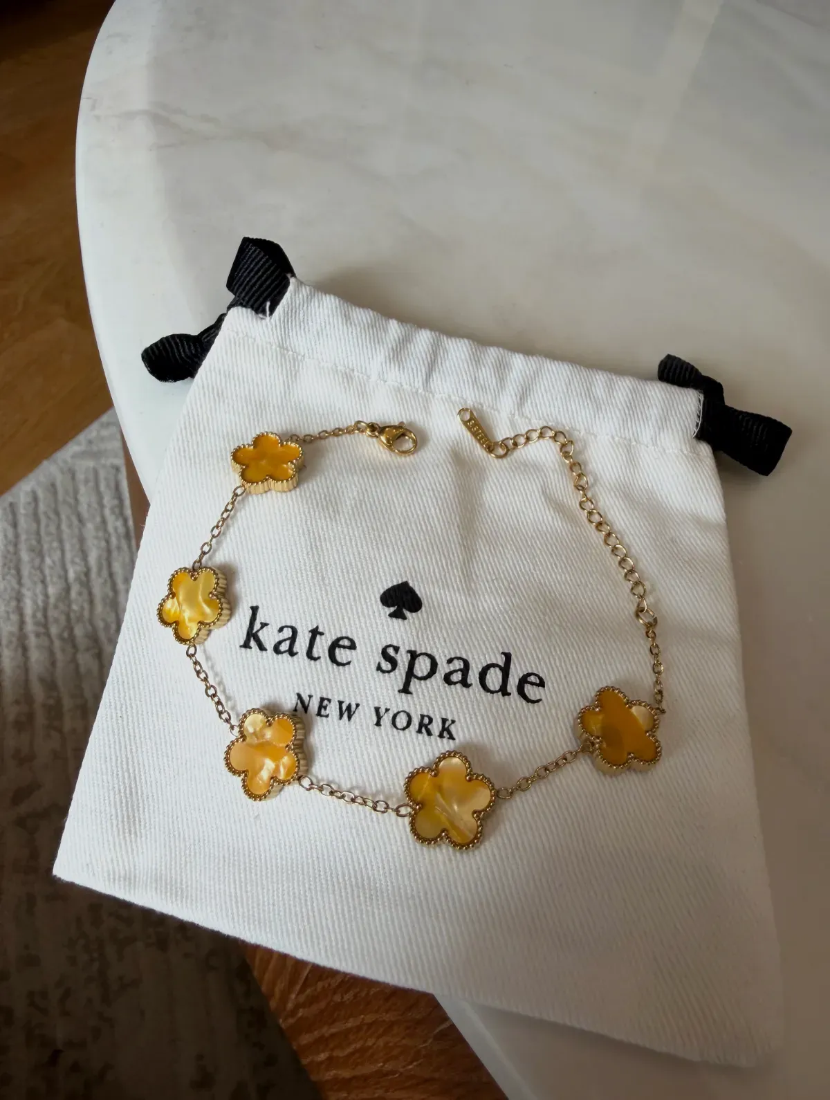 Bracelet Kate Spade motif fleurs dorées – Kate Spade – doré – taille Taille unique 5