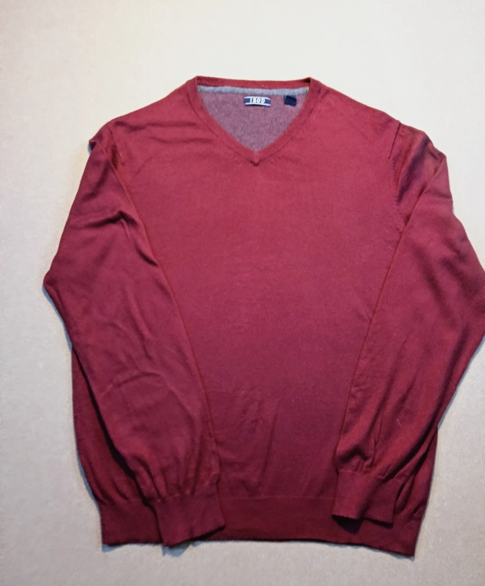 Pull col V Izod bordeaux