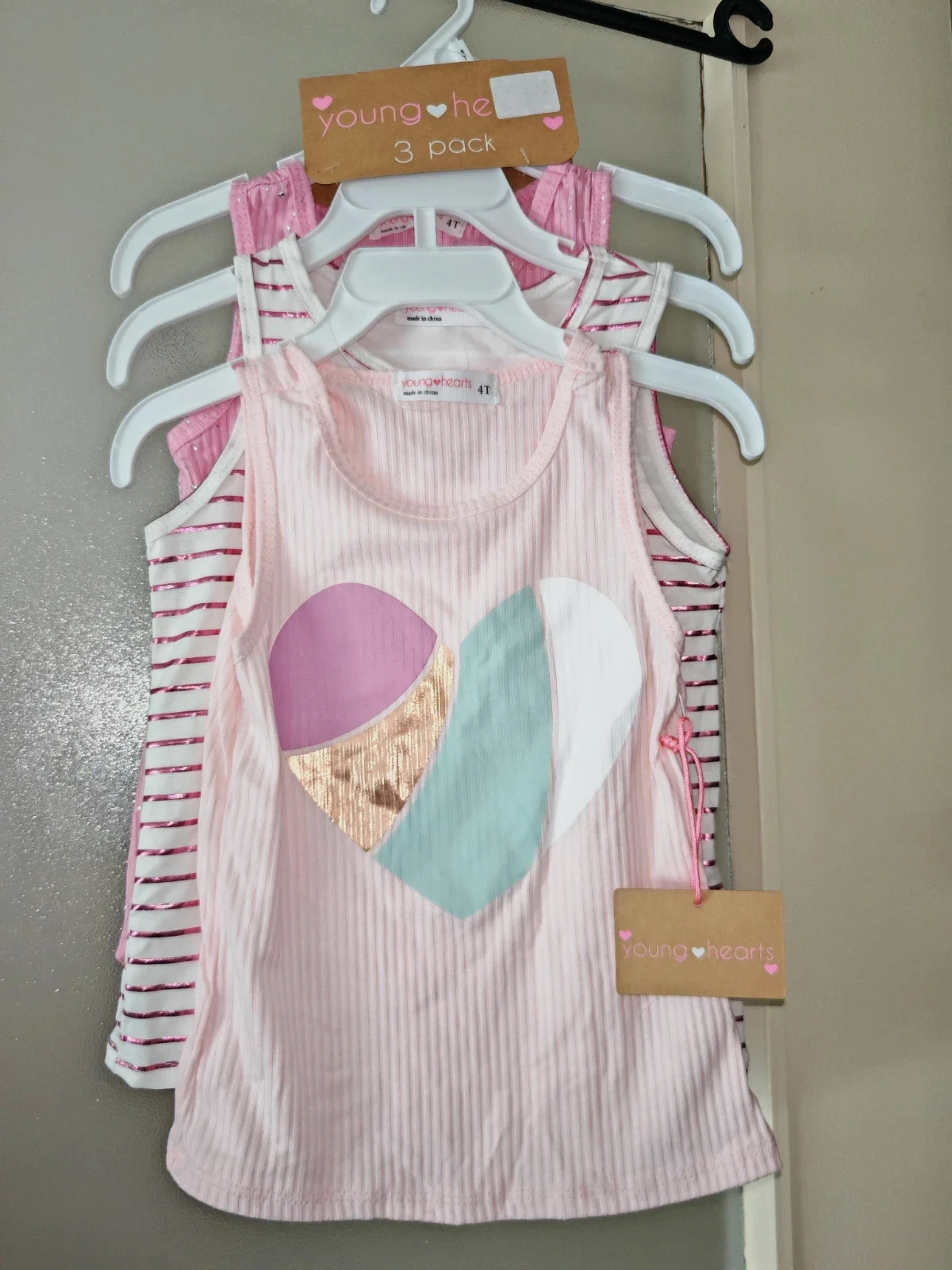 3 débardeurs fille 4 ans – Young Hearts – Neufs