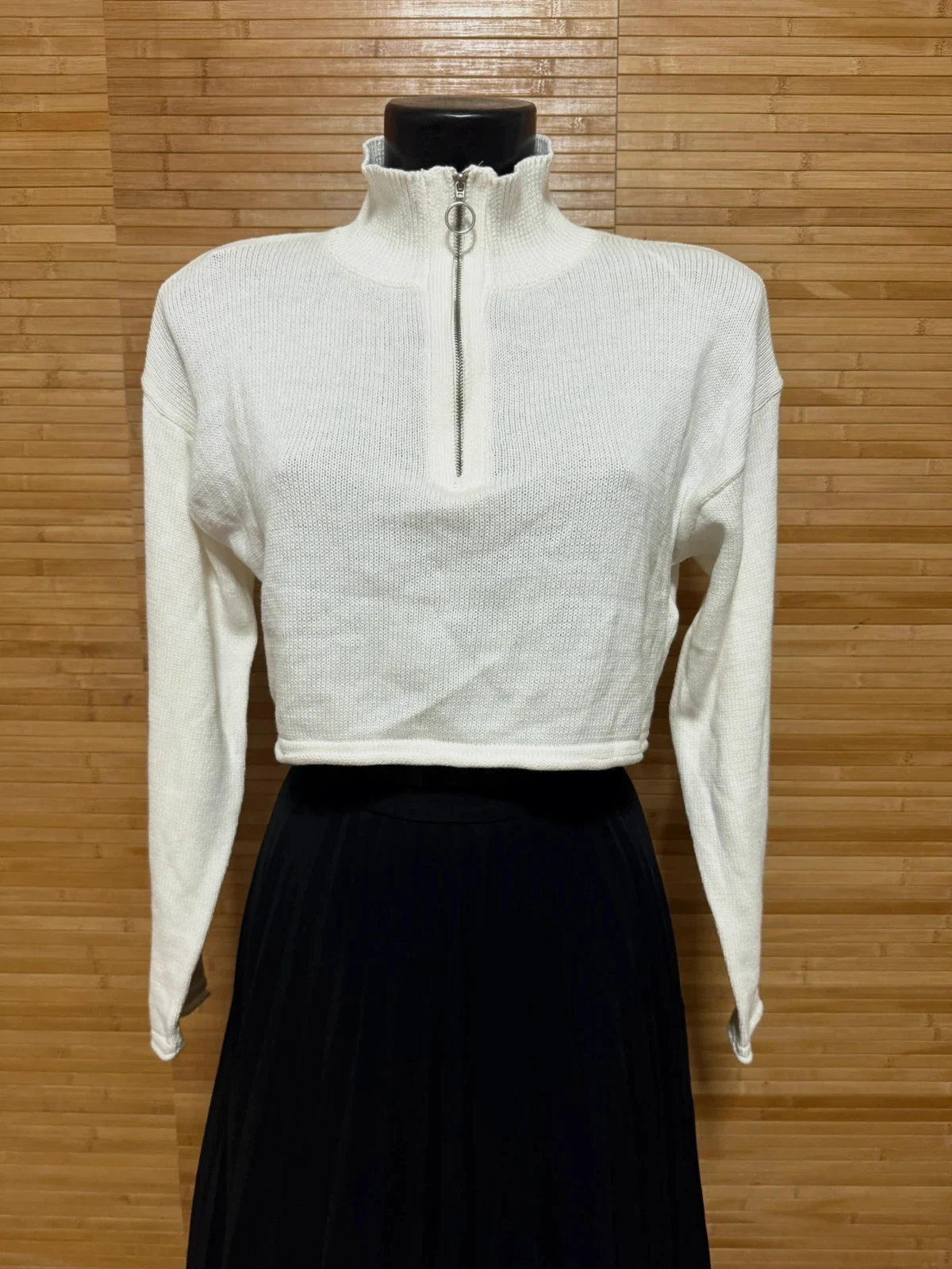 Jersey crop blanco de Stradivarius talla S 😍