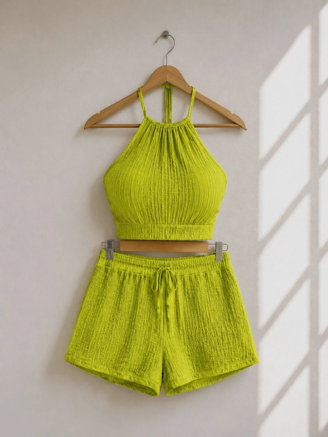Ensemble vert citron XL – Top dos nu & short – Neuf – Style été