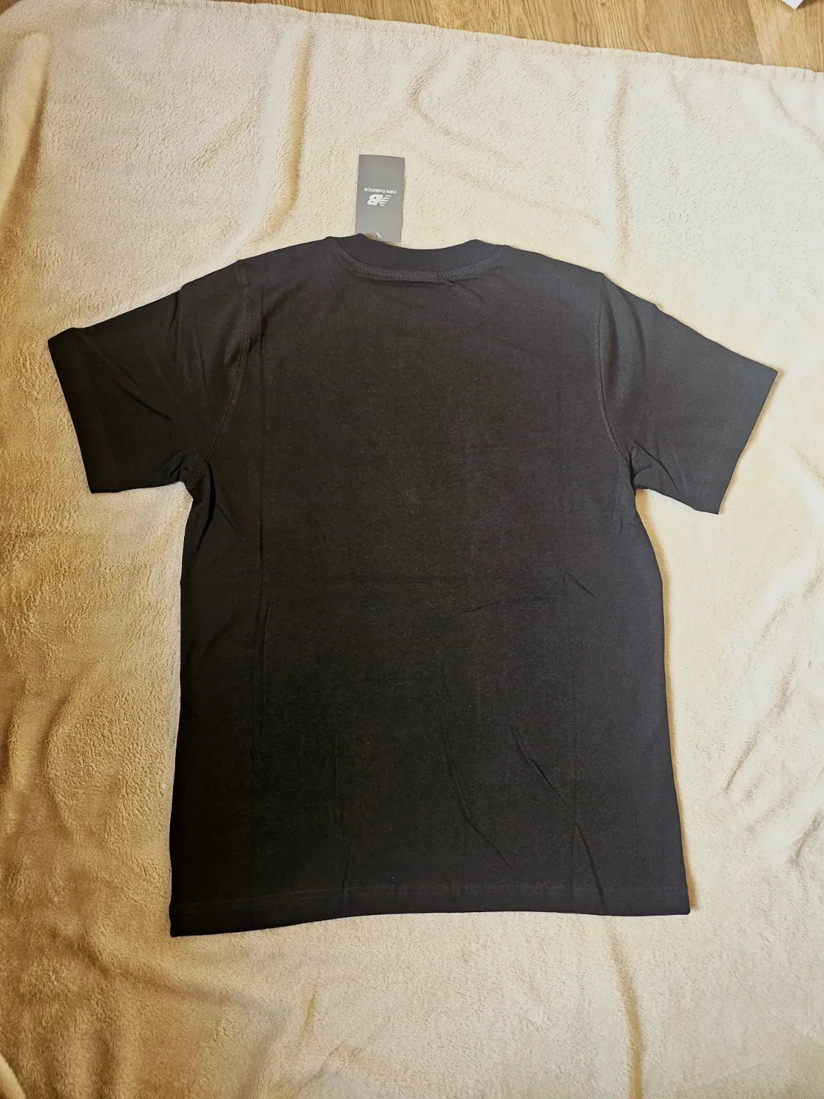 T-shirt New Balance noir taille S – New Balance – noir – taille S 3