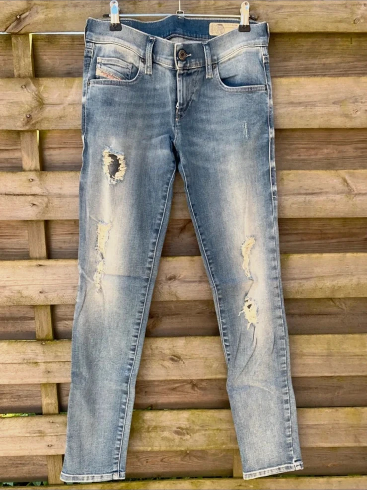 👖 Jean Diesel Grupee R51Y8 – W24/L32 – Slim Skinny – Bleu clair