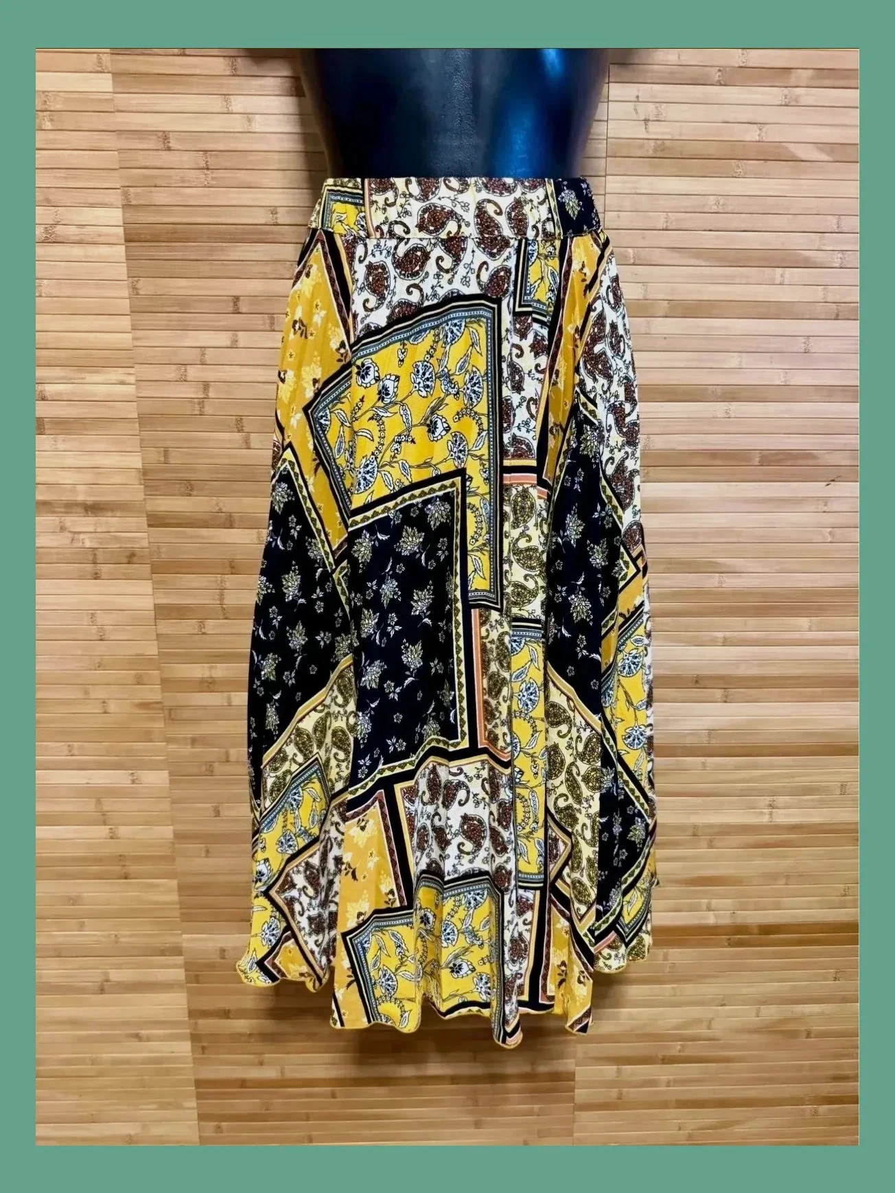 Divina falda midi plisada de Gina tricot 😍