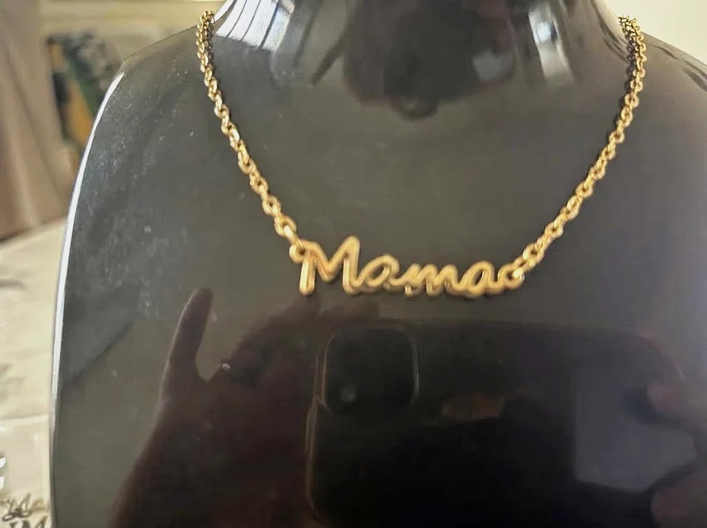 Collier mama