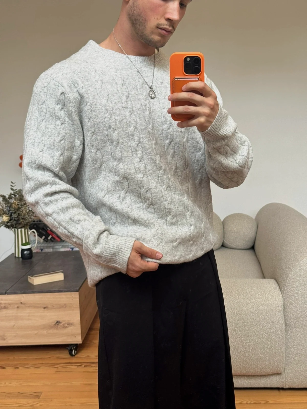 Pull torsadé gris Uniqlo