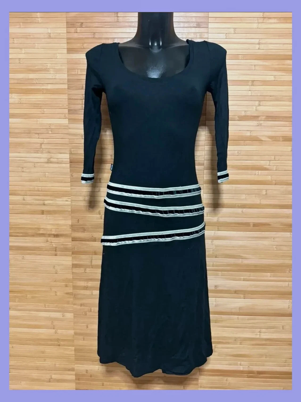 Divino vestido midi marca moshino jeans, elástico, talla 38 😍