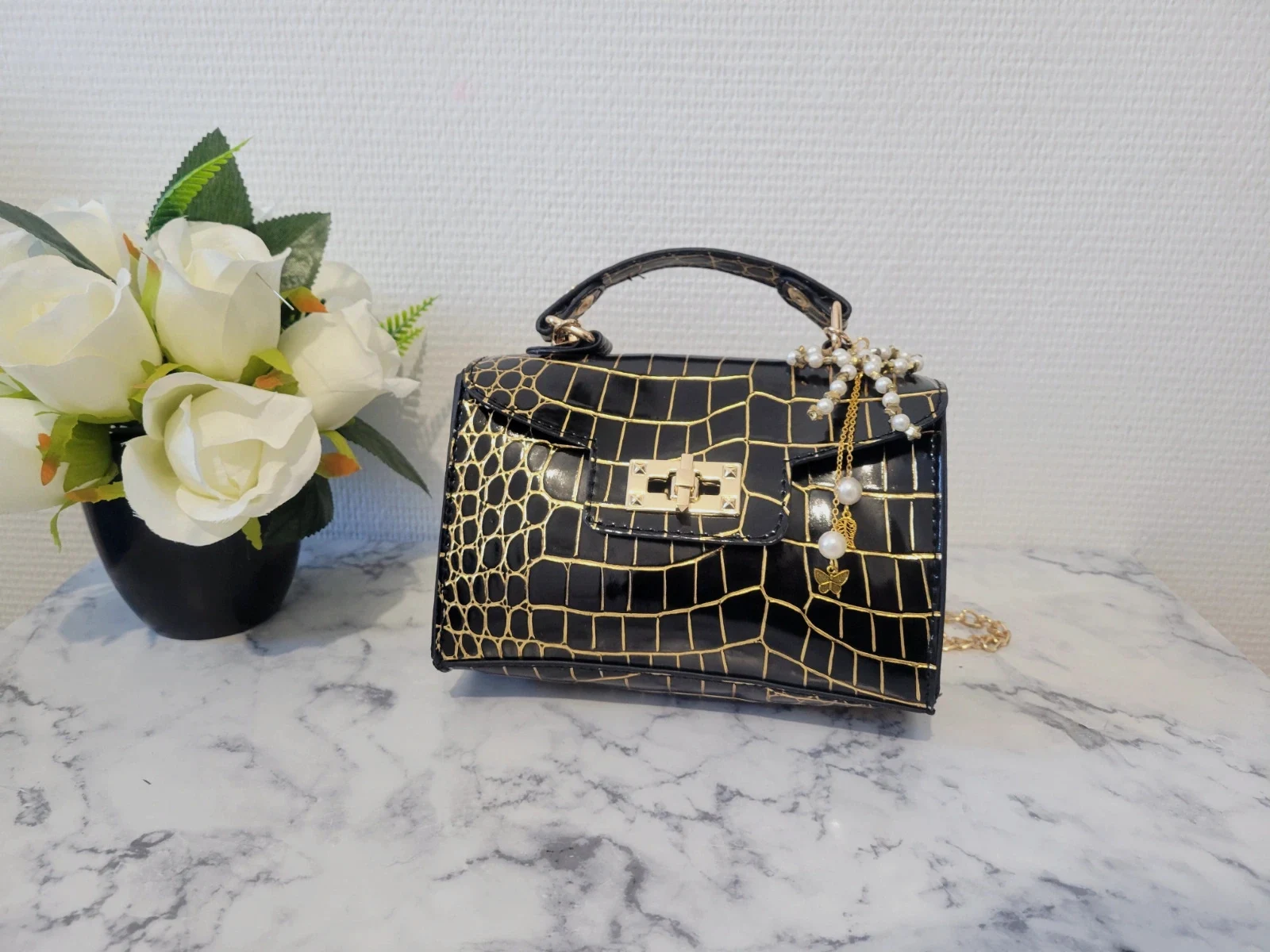 Sac à main bandoulière noir très élégant