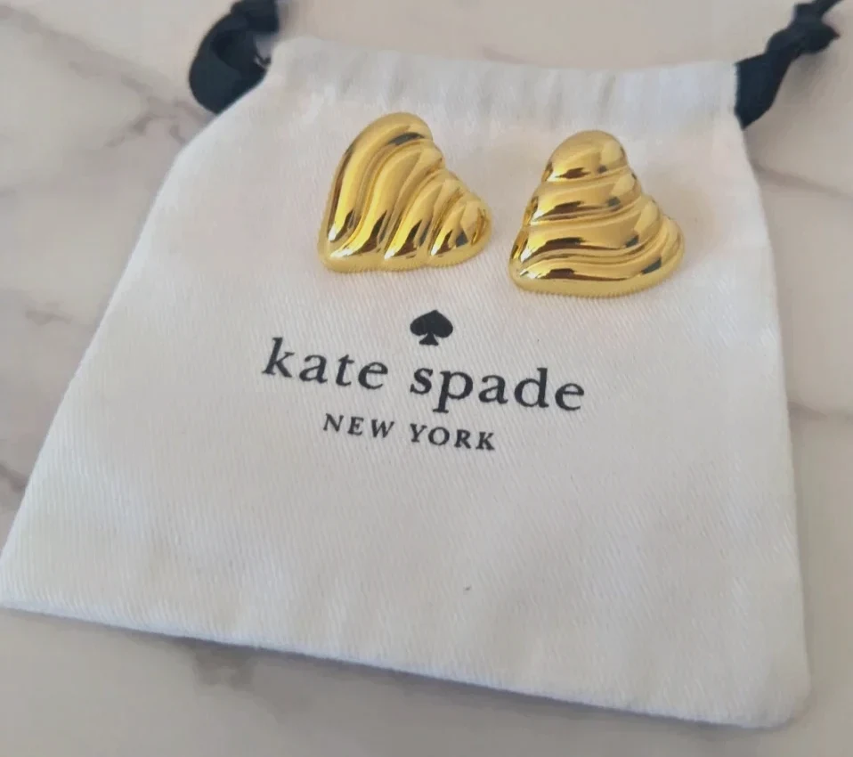 Boucles d'oreilles cœur dorées Kate Spade