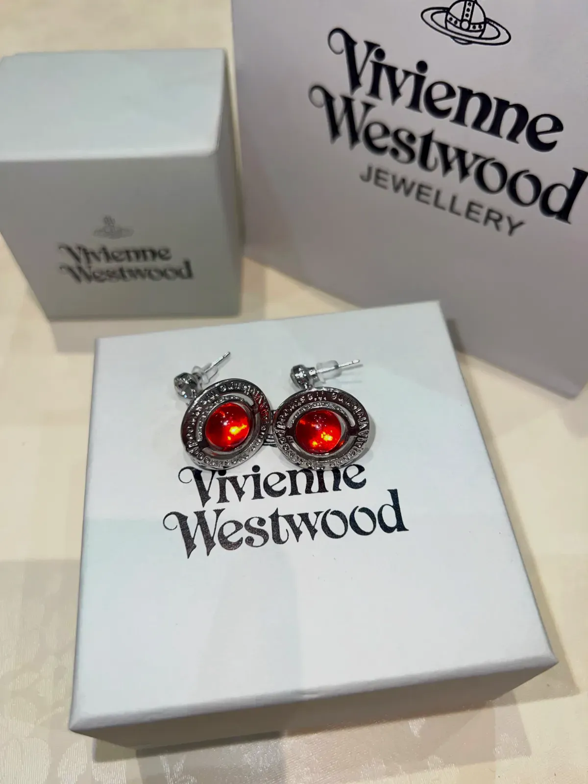 Boucles d'oreilles Vivienne Westwood orb rouge – Vivienne Westwood – rouge – taille Taille unique 4