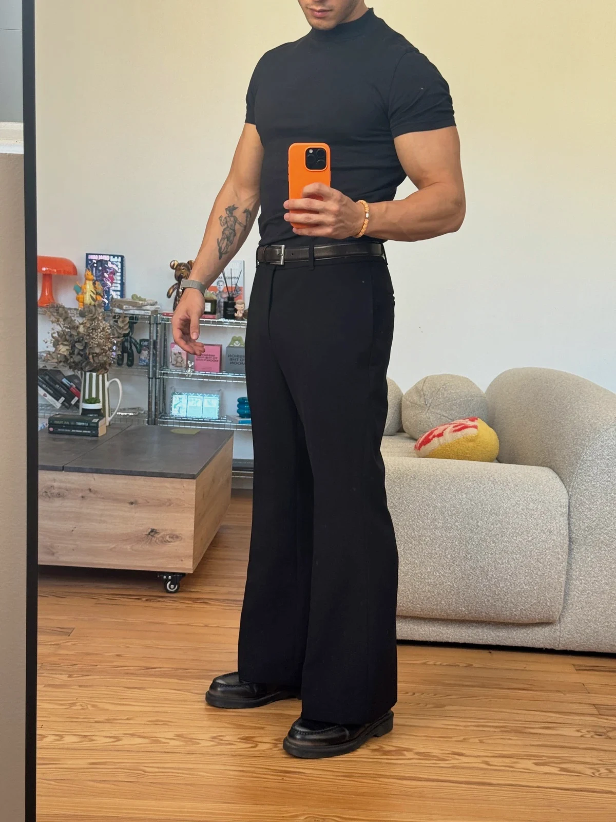 Uniqlo Pantalon Noir Évasé Taille M