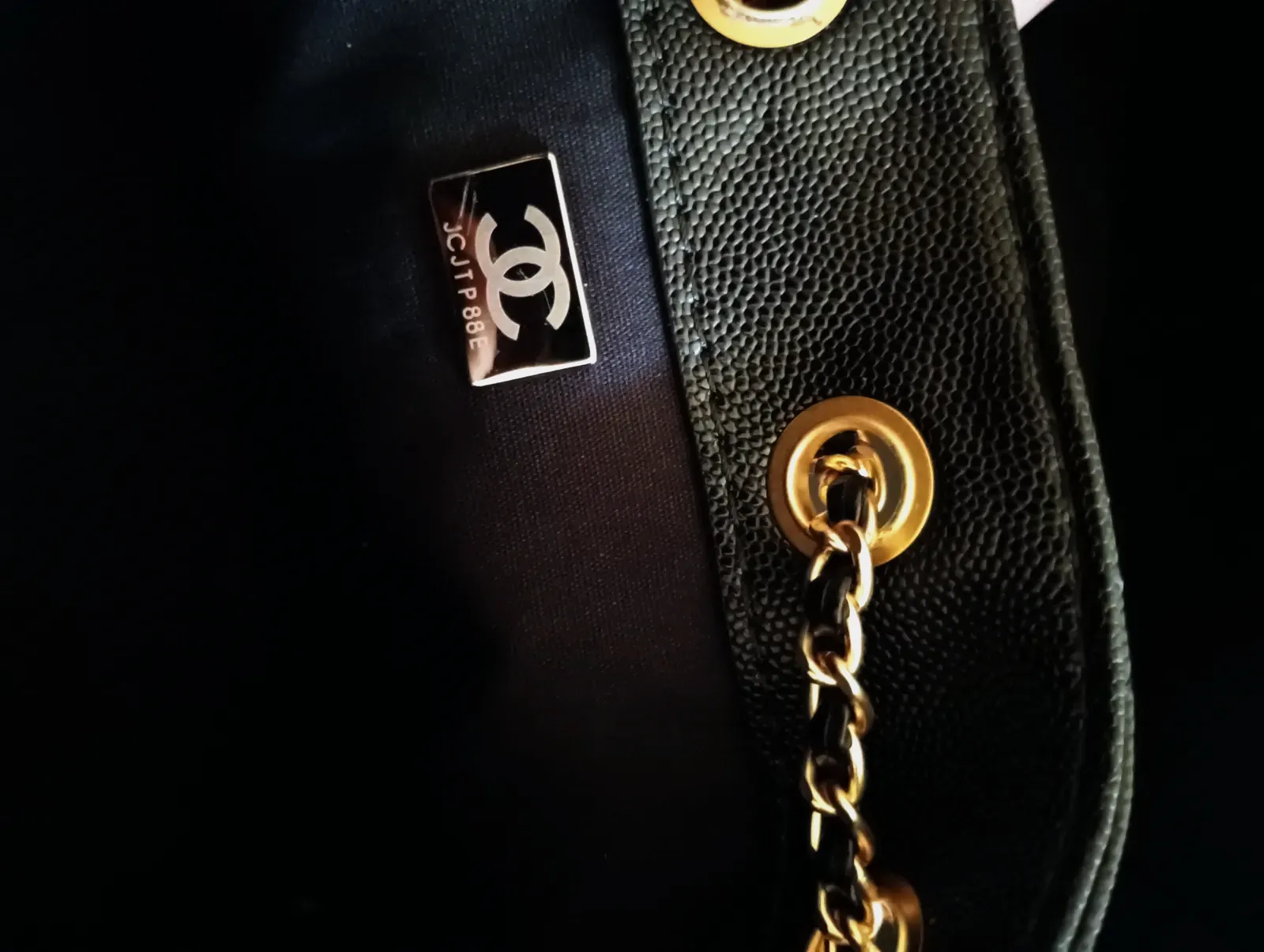 Chanel sac à main chaîne dorée noir – Chanel – noir – taille Taille unique 5
