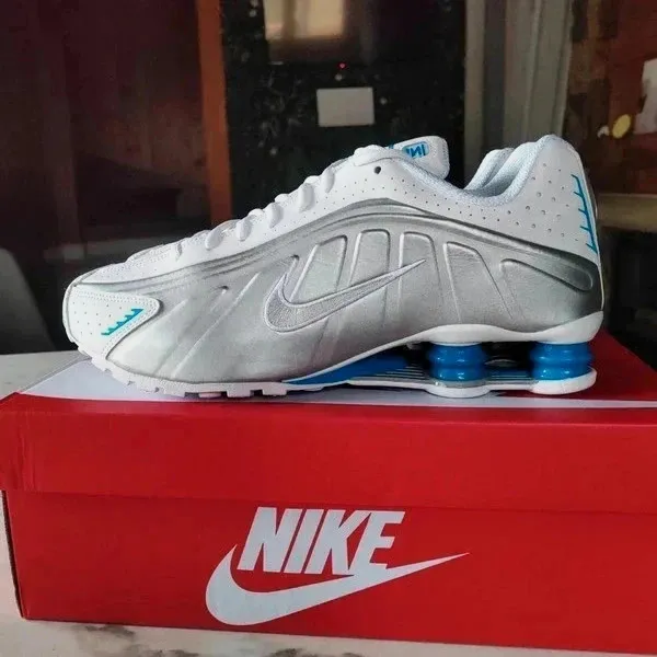 Nike Shox R4 Blue Hero – Nike – blanc, argent, bleu – taille 45 4