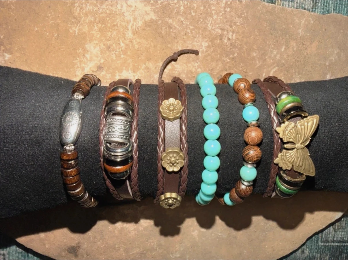6 bracelets lot