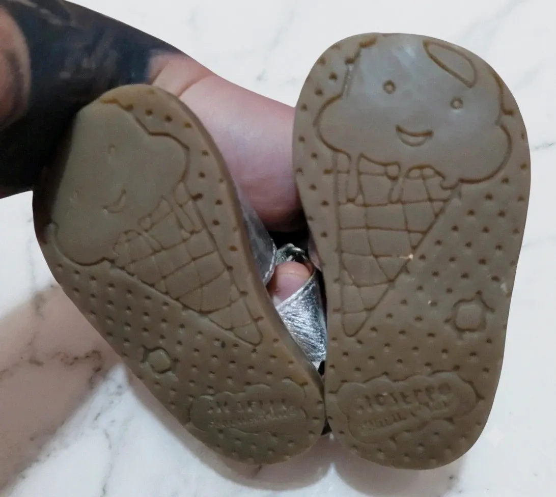 Sandalias Gioseppo plateadas nuevas - Talla 19 – Gioseppo – taille 19 2