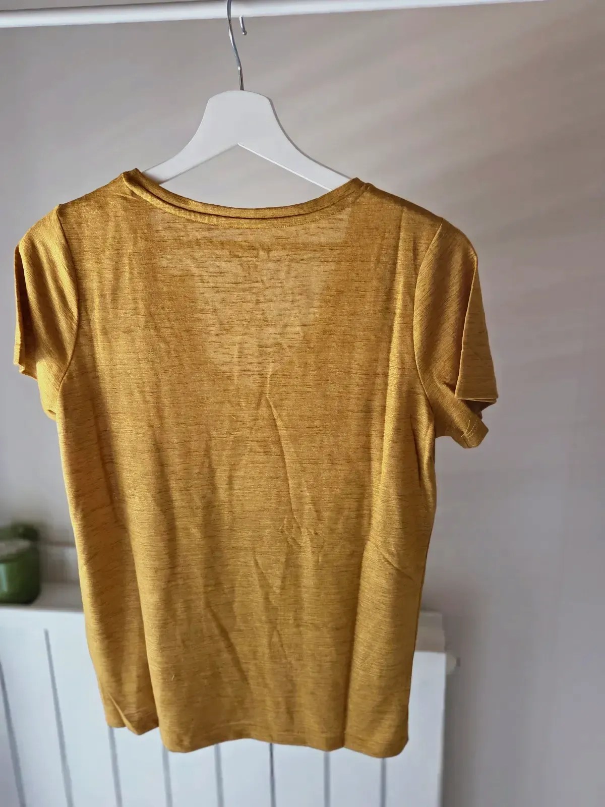 T-shirt jaune moutarde col V Les Petites Bombes Taille S – Les Petites Bombes – jaune moutarde – taille S 6