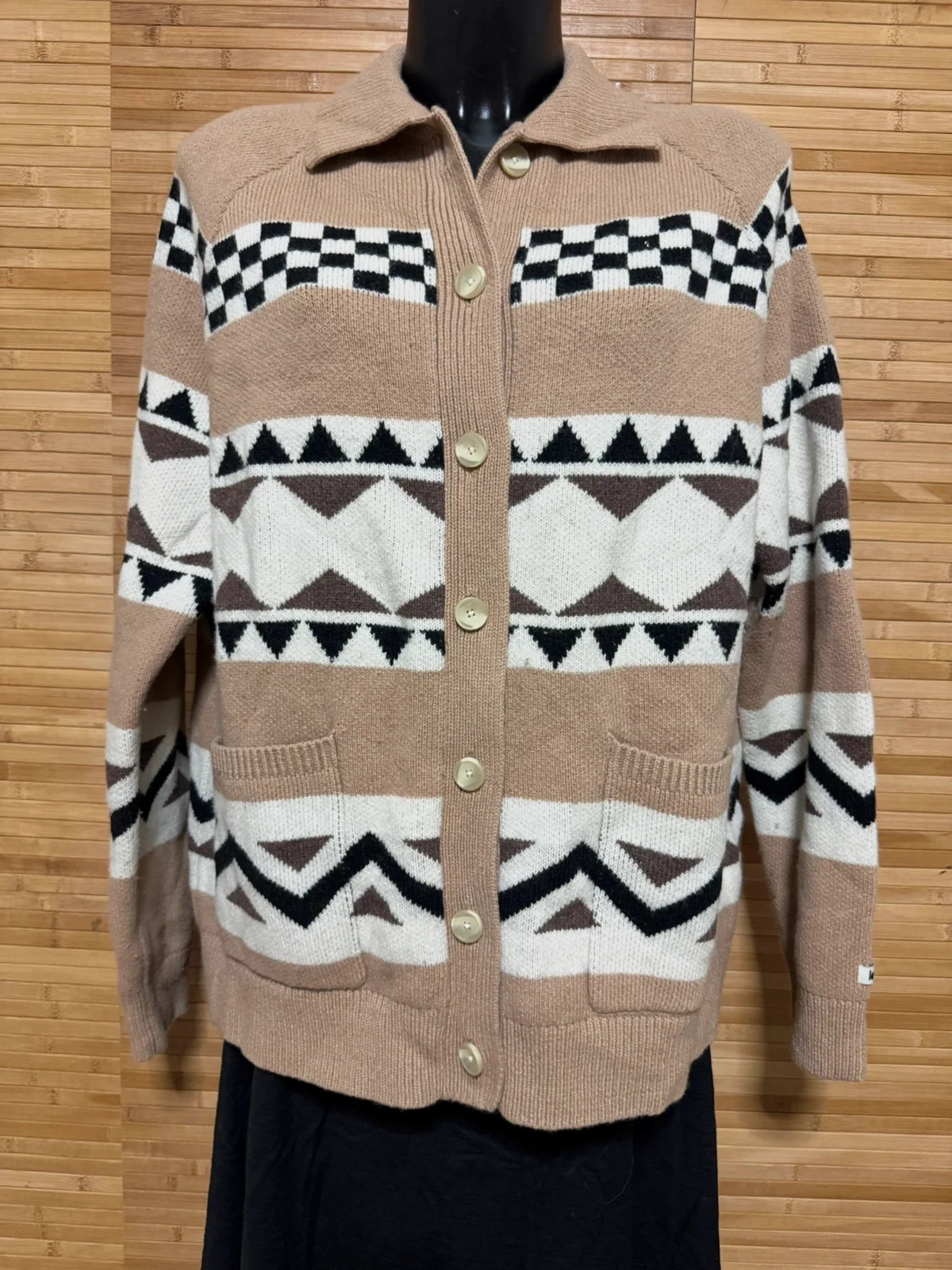 Cárdigan 80% lana de marca Levis talla M 😍