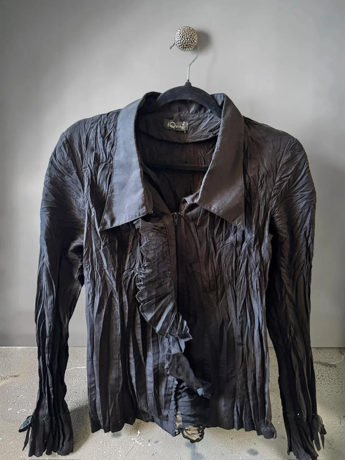Chemisier vintage effet froissé à volants – Vintage Dressing – taille M / 38 / 10