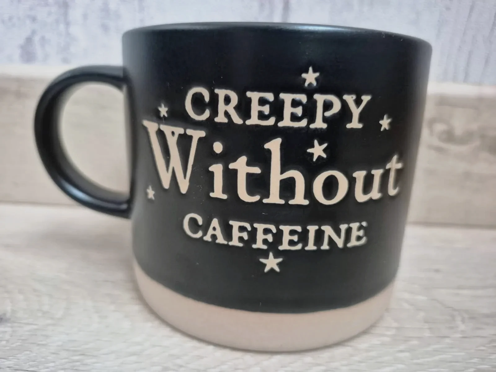 Belle tasse de 9 cm de haut , 9,5 cm de diamètre / MD605
