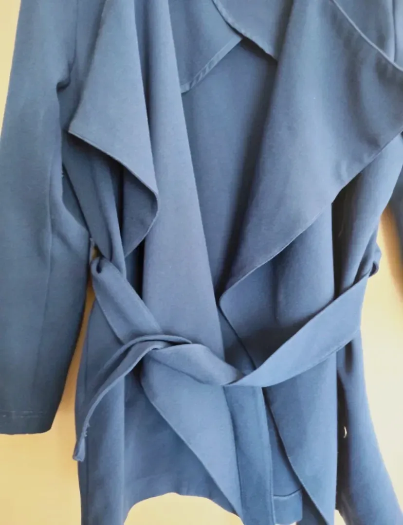 Trench bleu ceinturé manches retroussées – jolie – bleu électrique – taille Taille unique 2