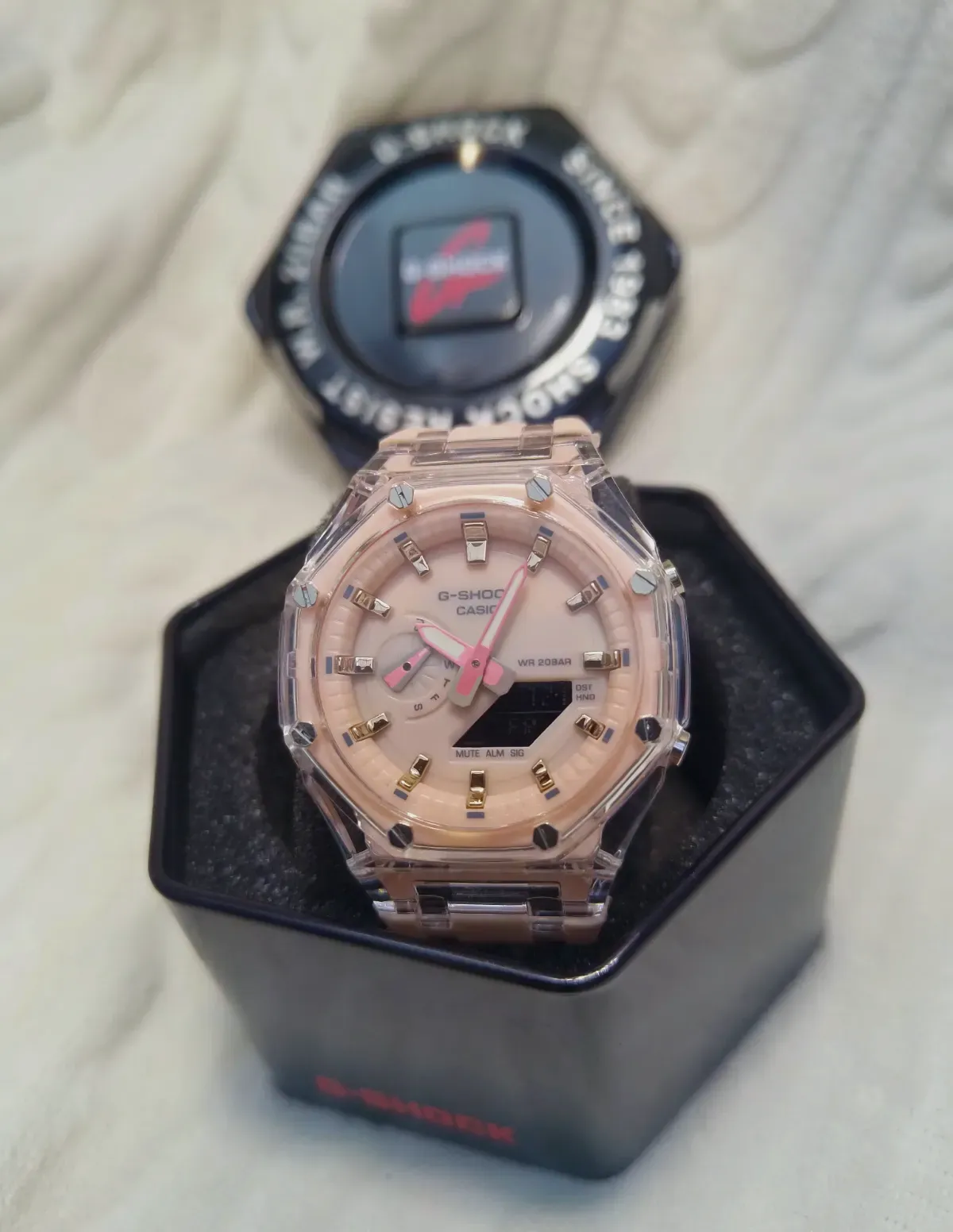 Montre G-Shock rose transparent – Casio – rose poudré – taille S 3