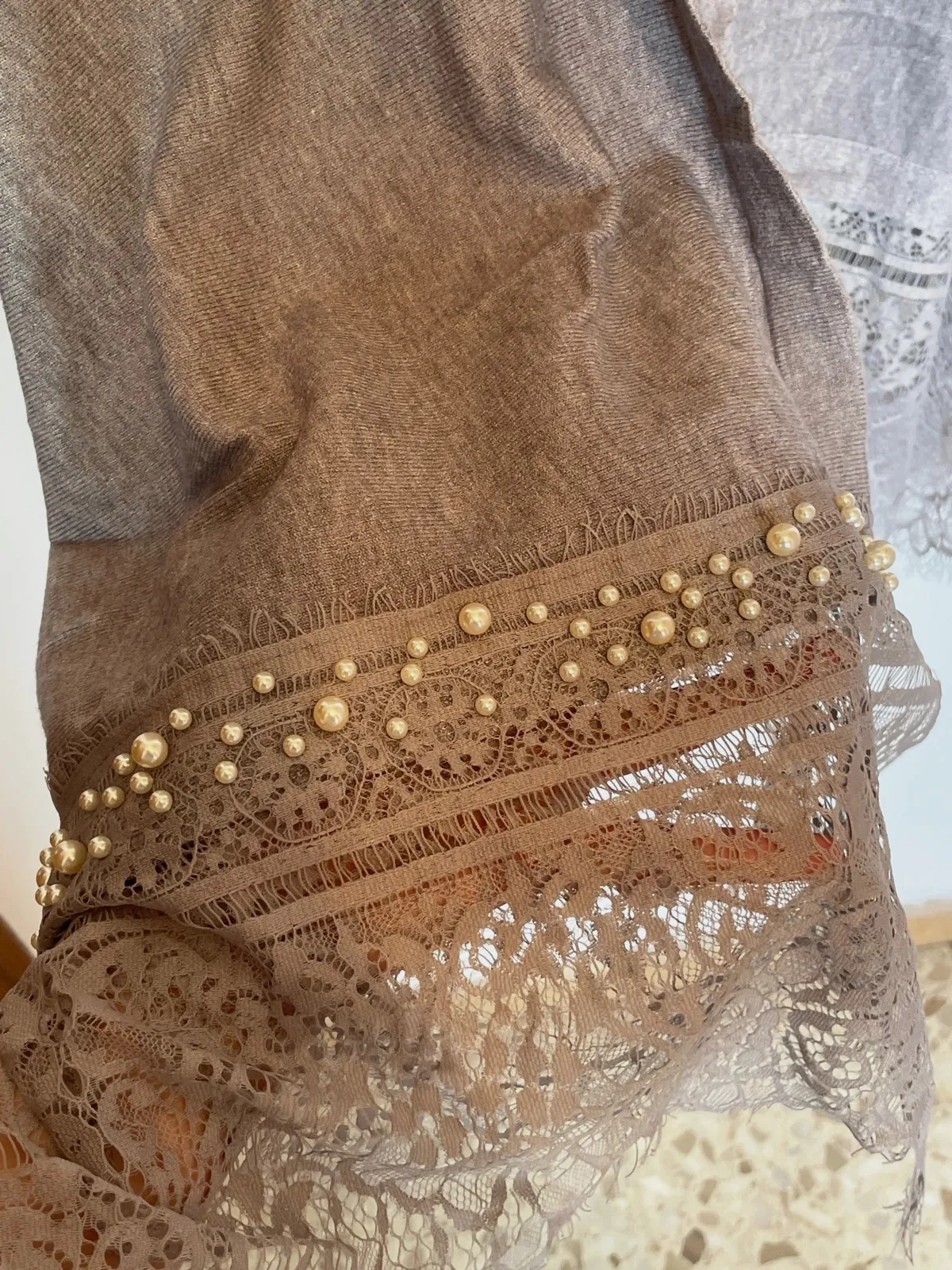 Cárdigan Boho Chic con Encaje y Perlas - Talla Única (XL/XXL) – Memory & Co – taille XL / 42 / 14 4