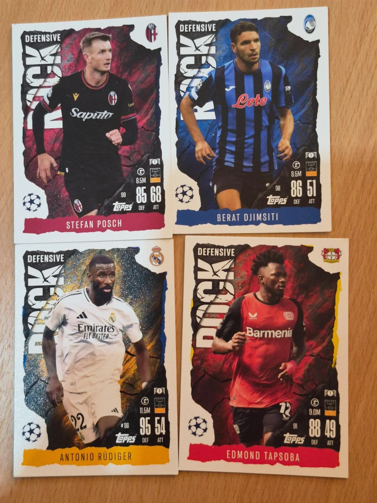 Lot de 4 cartes topps match attax Défensive Rock