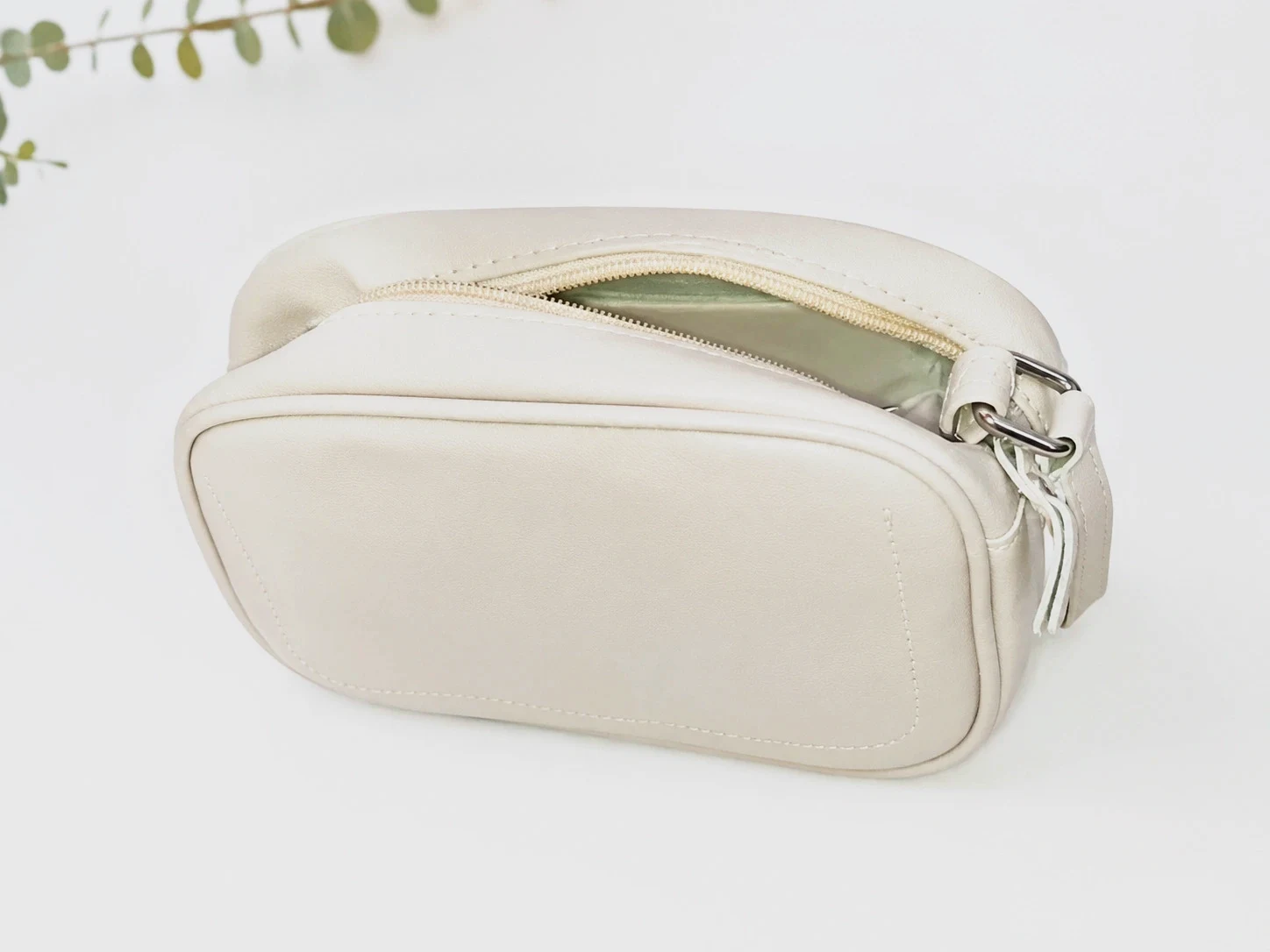 Bolso bandolera beige elegante 20x12 cm | Compacto, práctico y con bolsillos interiores